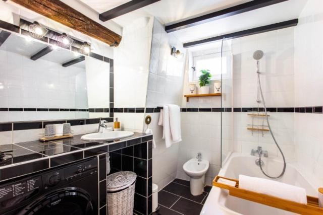Appartement CMG Rex - Bonne Nouvelle IV à Paris Extérieur photo